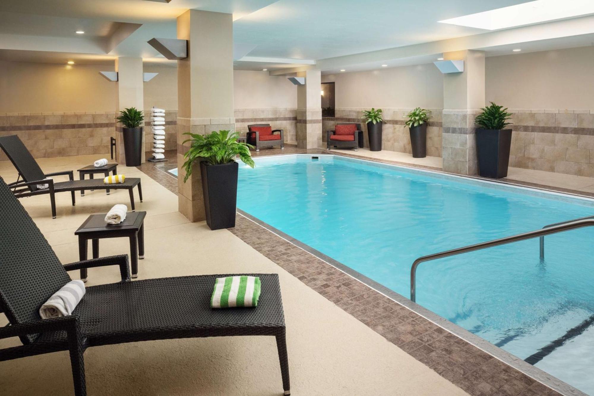 Embassy - Downtown Hotel Saint Louis