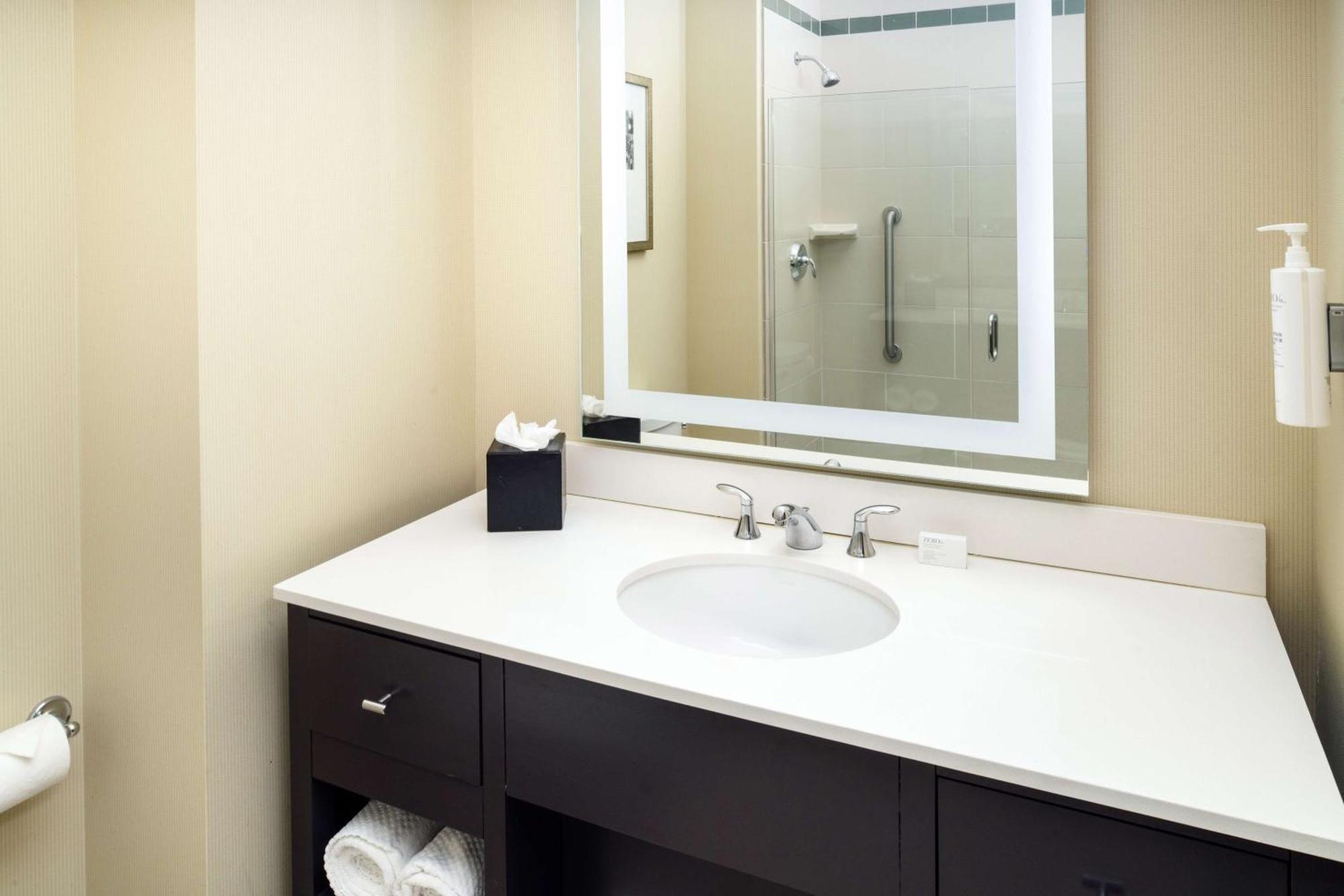 Hotel Embassy - Downtown Saint-Louis